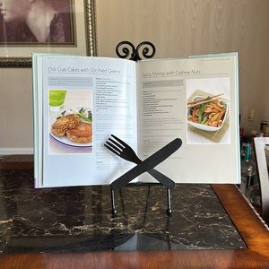 🎉5/$20🎉 Easel for recipe book